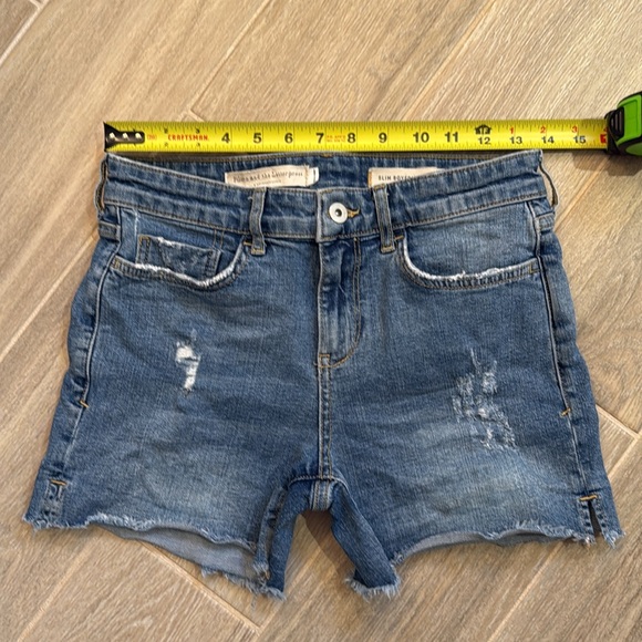 Pilcro by Anthropologie Slim Boyfriend High Rise Cutoff Jean Shorts - Picture 7 of 9
